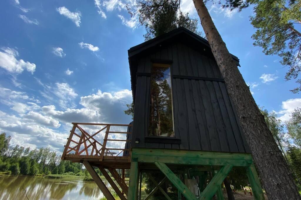Dragon House In The Tree! Jacuzzi, Sauna ,Cinema,Heated Lici  Екстериор снимка