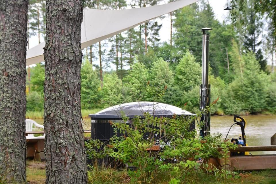 Dragon House In The Tree! Jacuzzi, Sauna ,Cinema,Heated Lici  Екстериор снимка