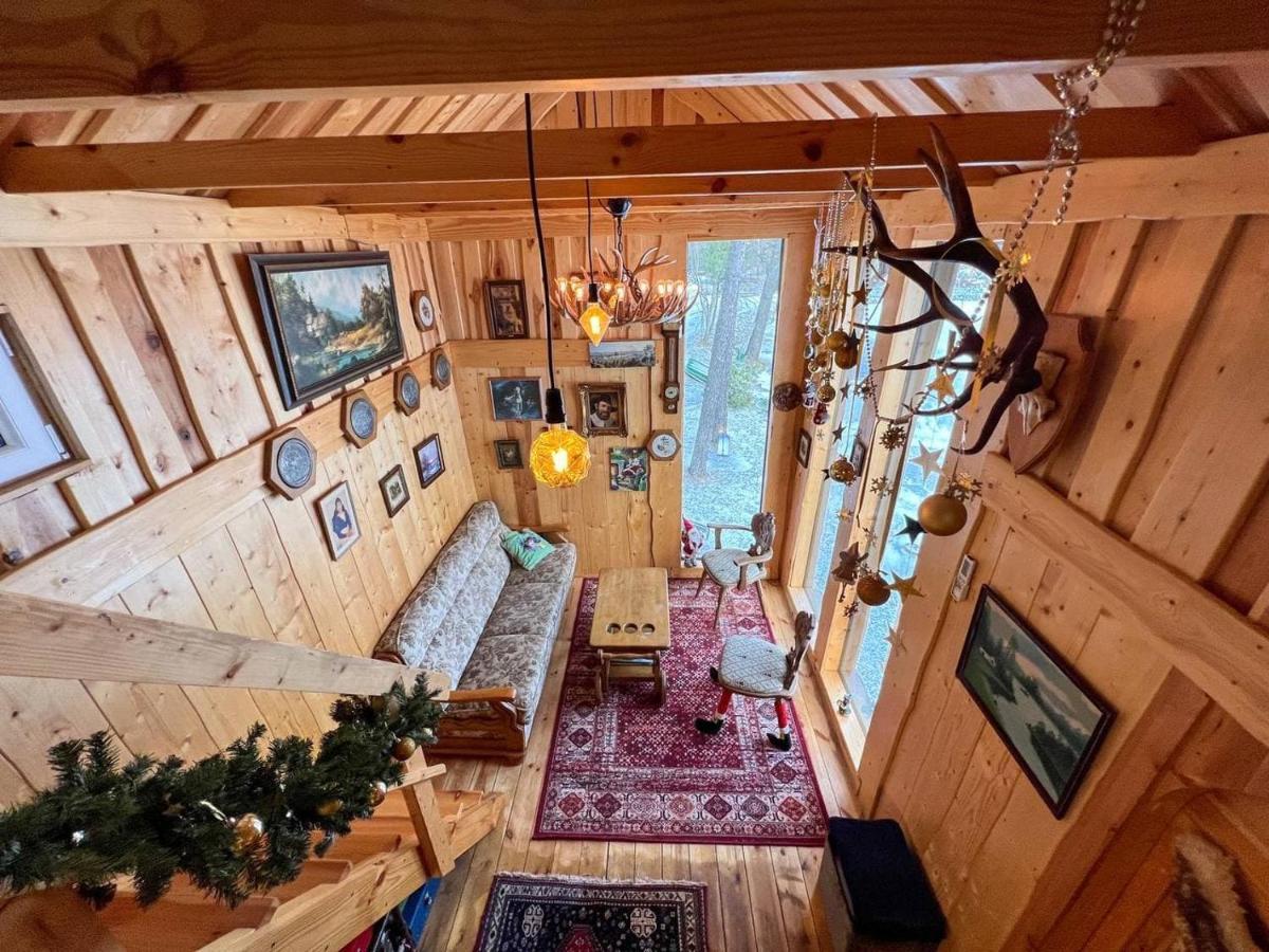 Dragon House In The Tree! Jacuzzi, Sauna ,Cinema,Heated Lici  Екстериор снимка