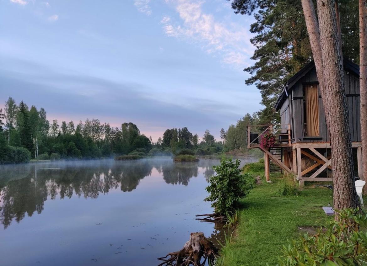 Dragon House In The Tree! Jacuzzi, Sauna ,Cinema,Heated Lici  Екстериор снимка
